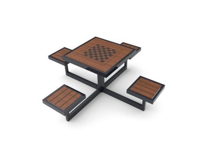 Lawo-stol-z-szachami
