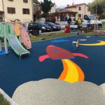 pavimentazione anti urto per bambini in parco giochi a terranuova bracciolini arezzo 4